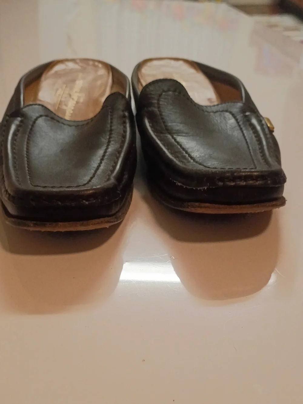 Salvatore Ferragamo Black Leather Slip-On Loafers with Gold Accent Old Money 7.5